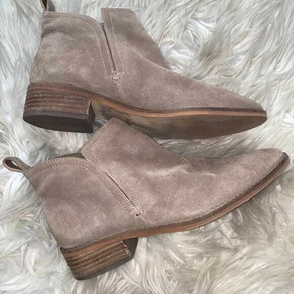 ✨HP✨Dolce Vita 'Tessey' Suede Ankle Boots✨ - Picture 5 of 9